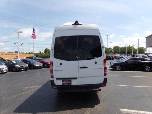 Used 2014 Mercedes-Benz Sprinter 2500 image 10