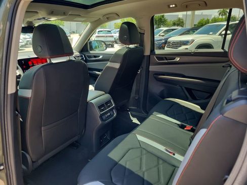 New 2026 Volkswagen Atlas Cross Sport SE FWD image 5
