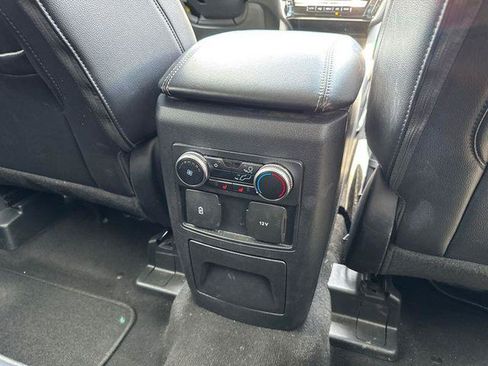Used 2023 Ford Explorer Limited AWD/4WD image 22