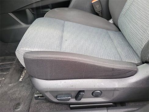 Used 2023 Nissan Rogue SV image 21