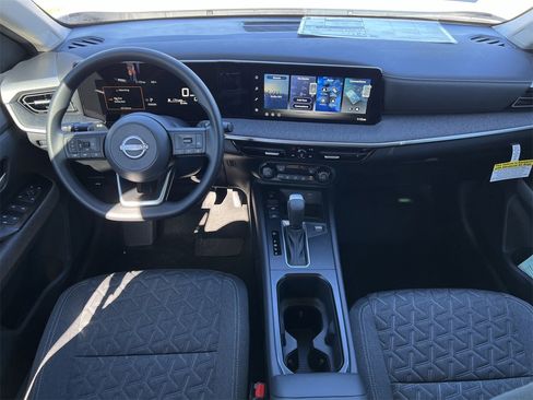 New 2026 Nissan Kicks SV image 8