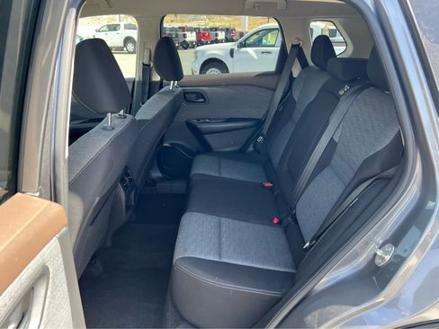 Used 2021 Nissan Rogue S image 25