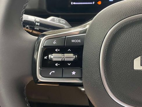 New 2026 Kia Carnival EX FWD image 21