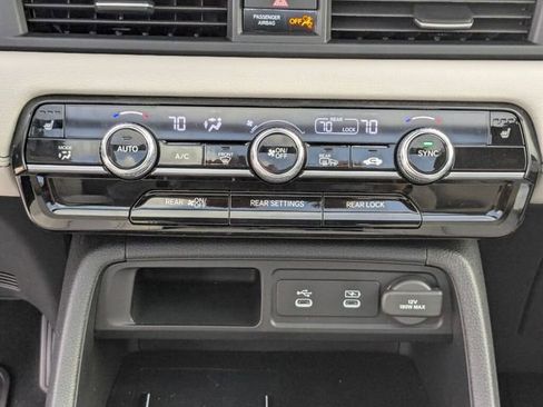 New 2026 Honda Pilot Touring image 14