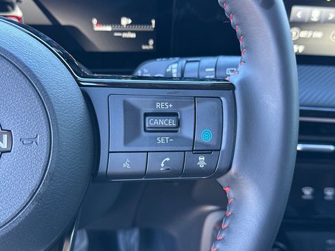 Used 2025 Nissan Kicks SR image 26