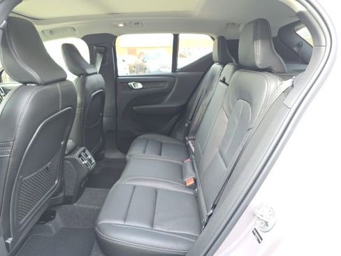 New 2026 Volvo XC40 B5 Plus w/ Climate Package AWD/4WD image 19