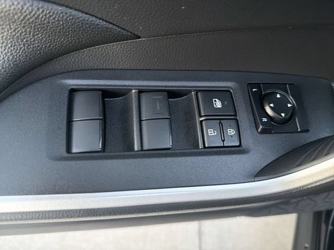 Certified 2025 Toyota RAV4 LE AWD/4WD image 10