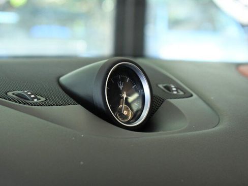 Used 2023 Maserati Levante GT AWD/4WD image 38