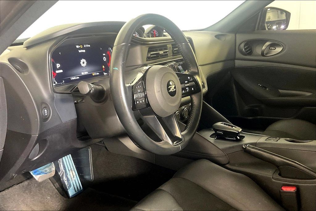 Used 2025 Nissan Z Performance w/ Floor Mat Package RWD image 16