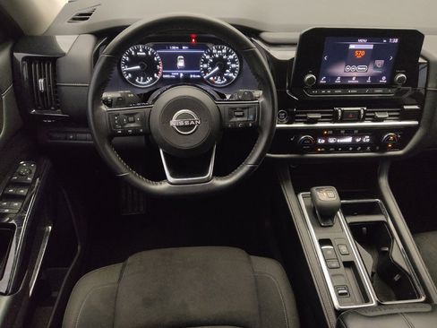 Used 2022 Nissan Pathfinder SV FWD image 22