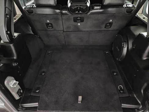 Used 2022 Jeep Wrangler Unlimited Sahara AWD/4WD image 34