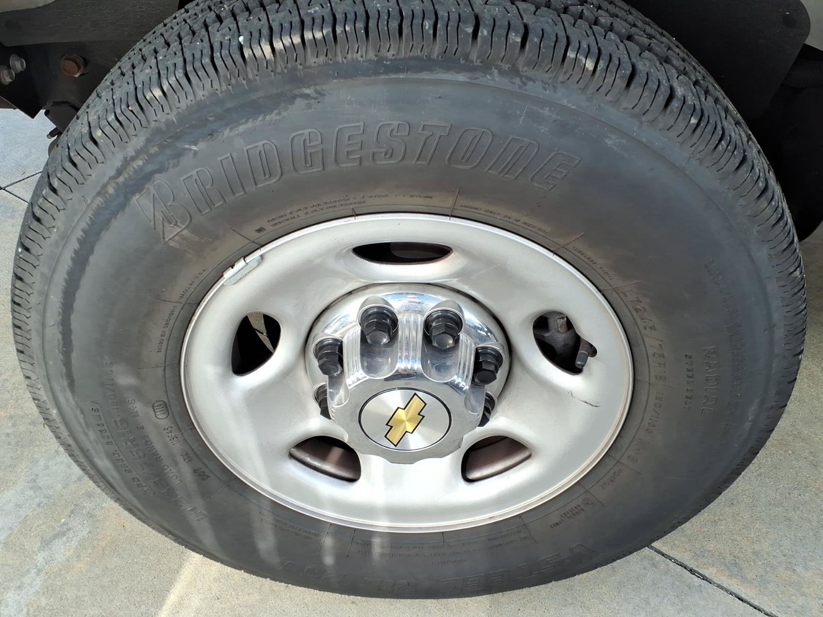 Used 2025 Chevrolet Express 3500 LT w/ LT Preferred Equipment Group RWD image 7