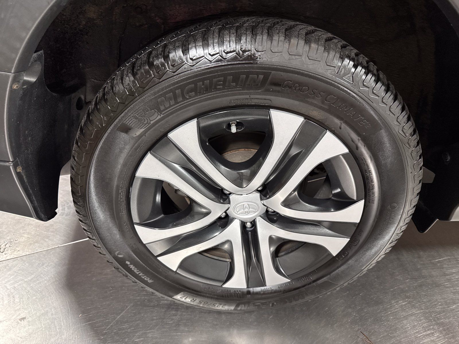 Used 2016 Toyota RAV4 LE AWD/4WD image 13