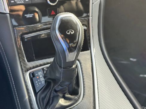 Used 2017 INFINITI Q60 3.0t image 14