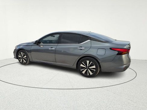 Used 2022 Nissan Altima 2.5 SV FWD image 4