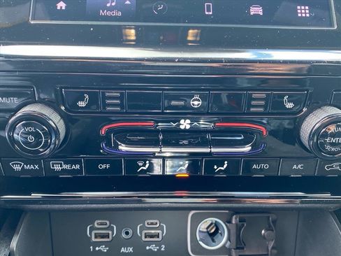 New 2026 Jeep Grand Cherokee Laredo X AWD/4WD image 10