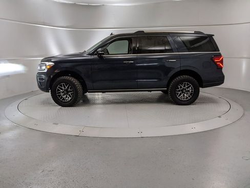 Used 2024 Ford Expedition Limited image 5