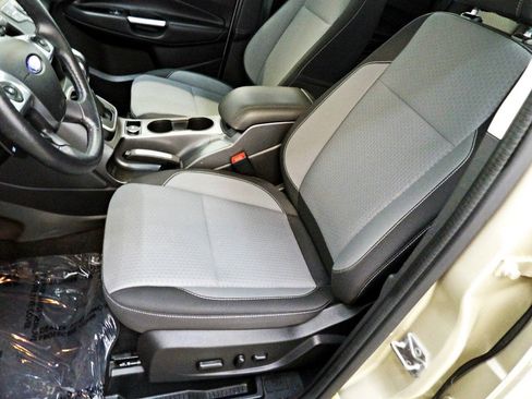 Used 2017 Ford C-MAX SE FWD image 18