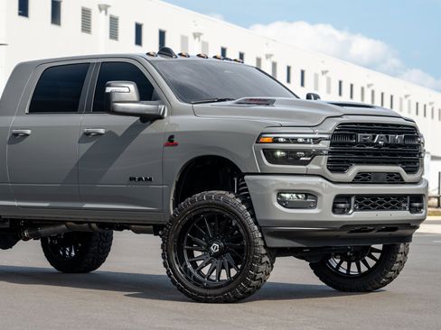 Used 2026 RAM 2500 Laramie w/ Night Edition image 3