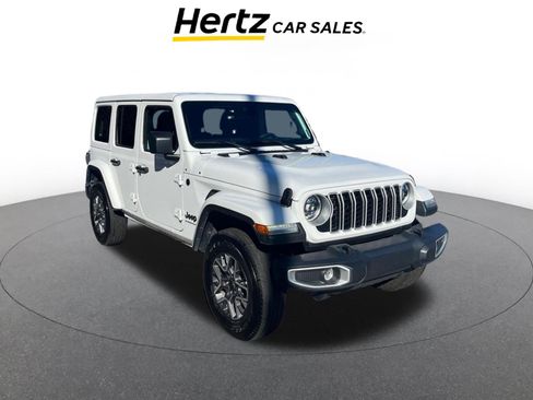Used 2025 Jeep Wrangler Sahara image 1