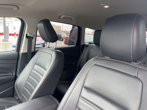 Used 2019 Ford Escape SEL image 6