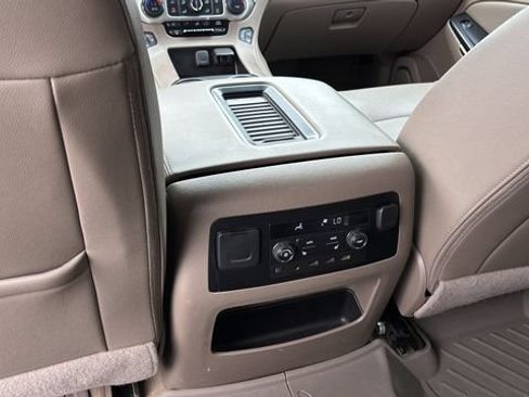 Used 2017 GMC Yukon XL SLT w/ Premium Edition RWD image 21
