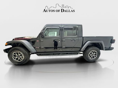 Used 2024 Jeep Gladiator Rubicon w/ Technology Group AWD/4WD image 5
