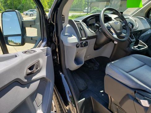 Used 2018 Ford Transit 150 XL RWD image 10