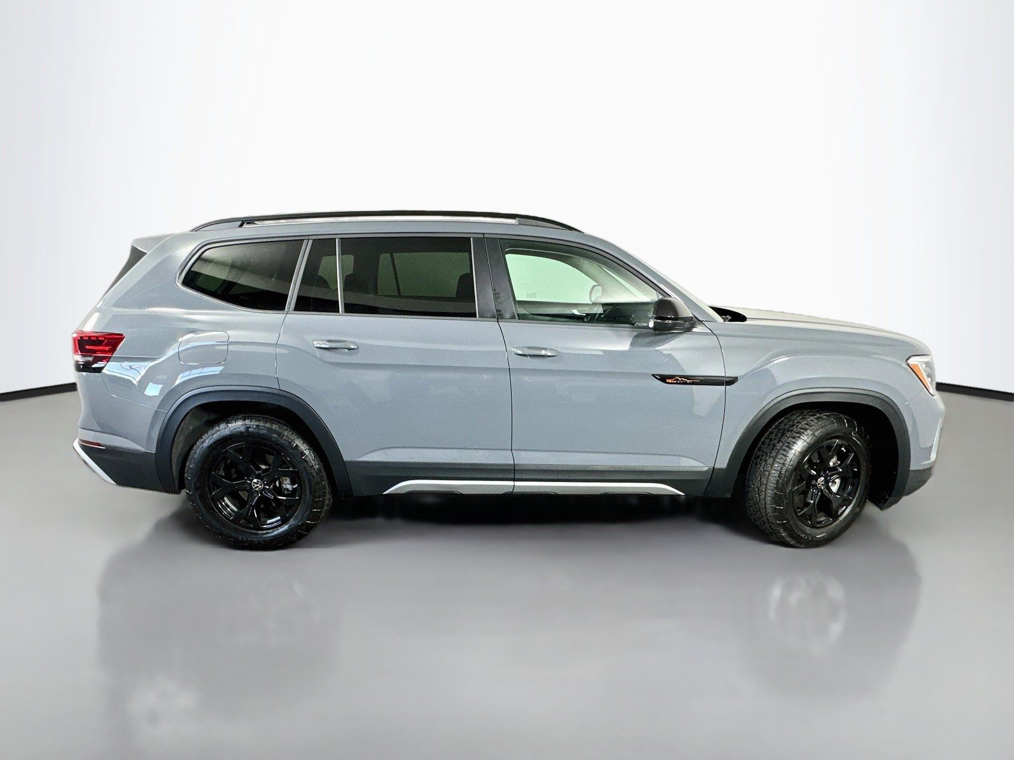 Used 2026 Volkswagen Atlas Peak Edition AWD/4WD image 8