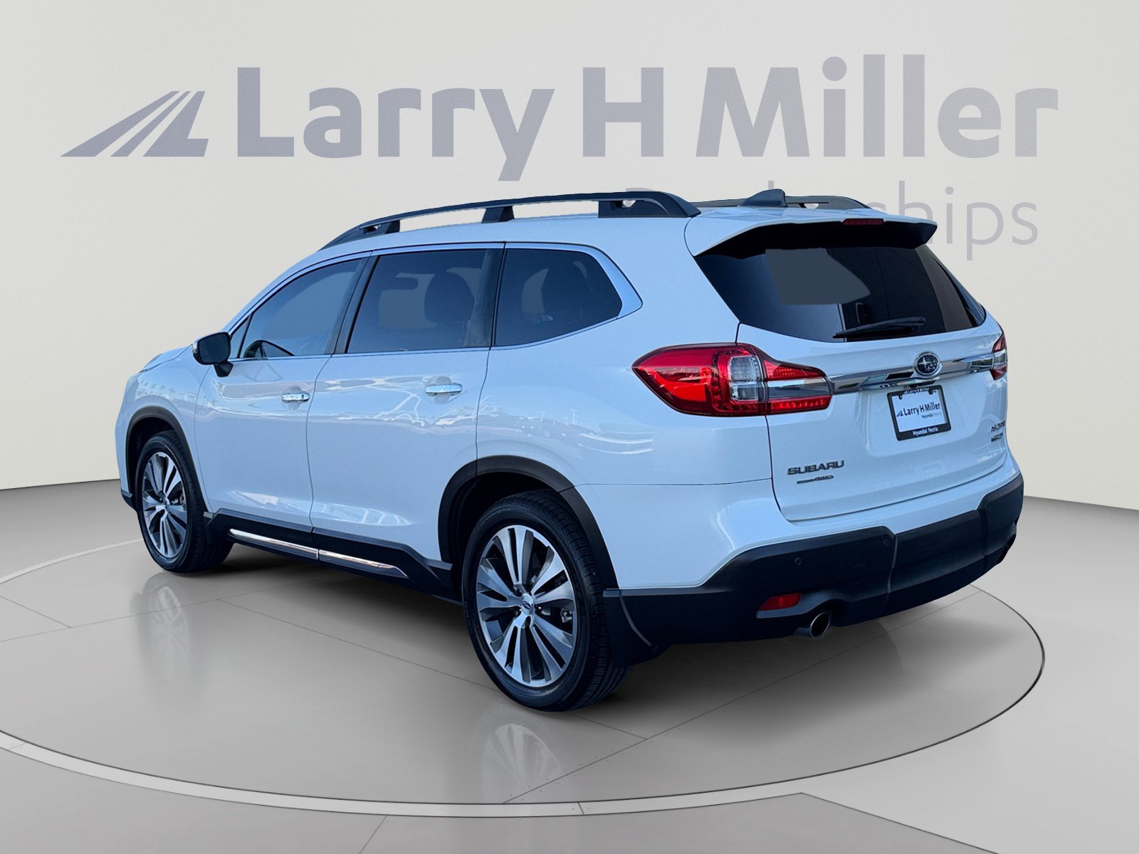 Used 2019 Subaru Ascent Touring AWD/4WD image 3