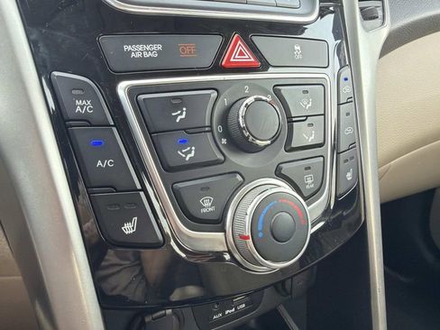 Used 2016 Hyundai Elantra GT FWD image 12