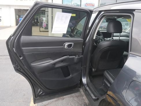 Used 2023 Kia Sorento SX AWD/4WD image 21