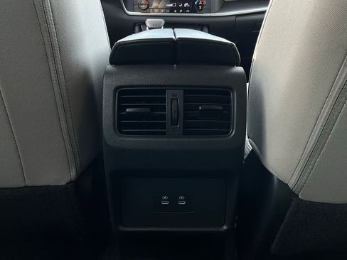 Used 2025 Nissan Rogue SV image 14