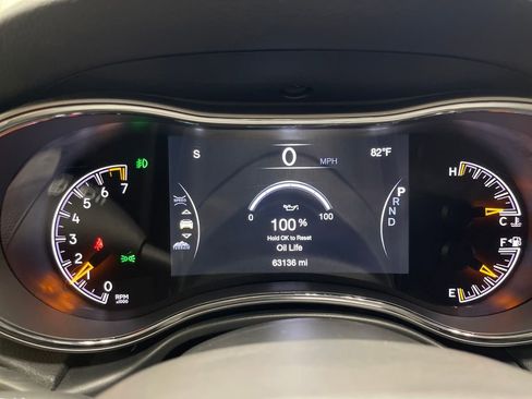 Used 2021 Jeep Grand Cherokee Limited w/ Premium Lighting Group AWD/4WD image 21