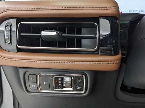 Used 2023 Lincoln Aviator Grand Touring w/ Equipment Group 301A AWD/4WD image 23