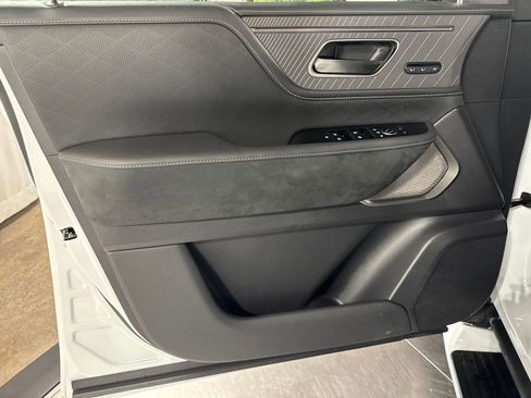 New 2026 INFINITI QX80 Autograph image 25