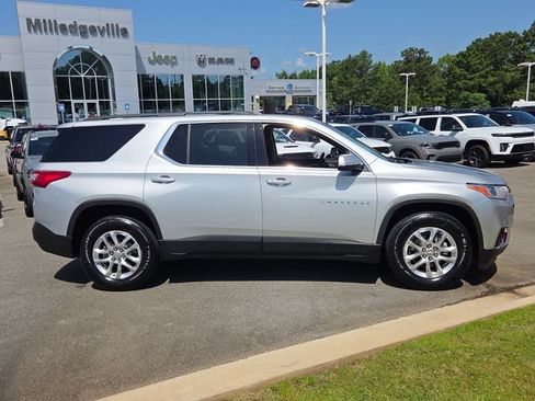 Used 2021 Chevrolet Traverse LT FWD image 14