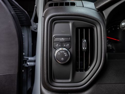 Used 2025 GMC Sierra 1500 Pro w/ Convenience Package image 17