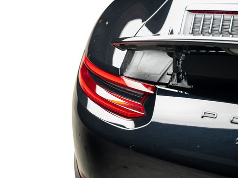Used 2019 Porsche 911 Carrera S RWD image 17