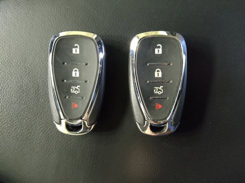 Used 2023 Chevrolet Malibu LS image 32