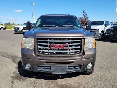 Used 2007 GMC Sierra 2500 SLE w/ Z71 Off-Road Package AWD/4WD image 5