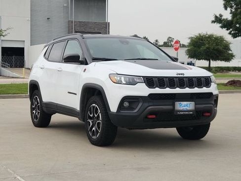 Used 2026 Jeep Compass Trailhawk AWD/4WD image 3
