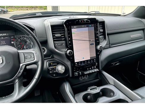 Used 2023 RAM 1500 Laramie AWD/4WD image 6