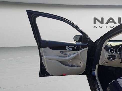 Used 2019 Mercedes-Benz GLC 300 image 8