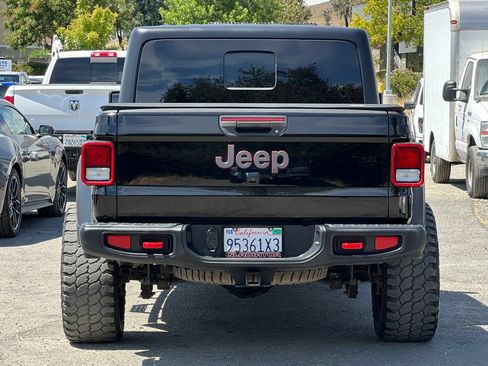 Used 2021 Jeep Gladiator Rubicon w/ Trailer Tow Package AWD/4WD image 5