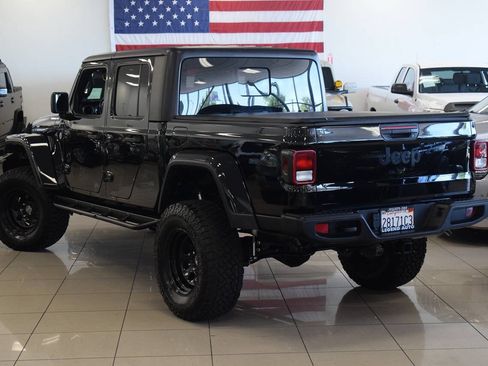 Used 2021 Jeep Gladiator Sport AWD/4WD image 8