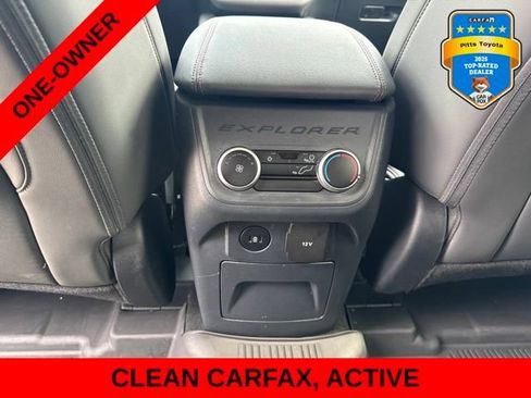 Used 2025 Ford Explorer Active w/ Active Comfort Package RWD image 19