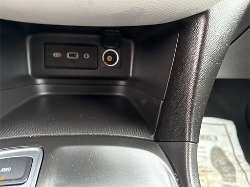 Used 2023 Chevrolet Equinox LS image 20