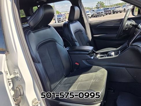 Used 2023 Jeep Grand Cherokee L Laredo AWD/4WD image 18