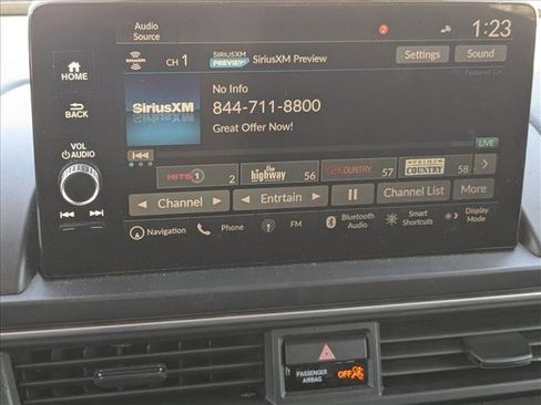 Used 2024 Honda Pilot Touring image 14